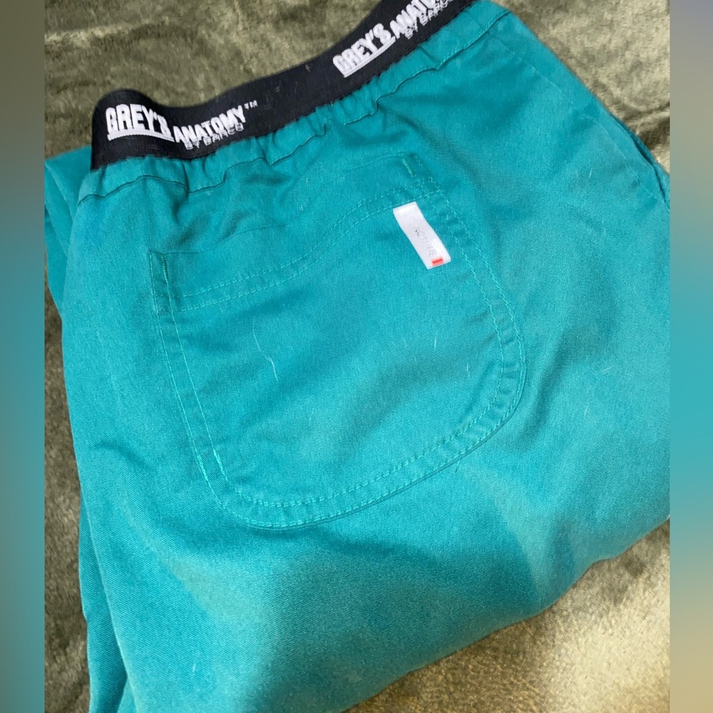 Grey’s Anatomy By Barco- Women’s Scrubs: size large